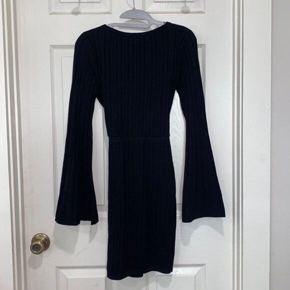 Cushnie Knit Mini Dress With Flare Sleeves and Black Size Small - Picture 9 of 13